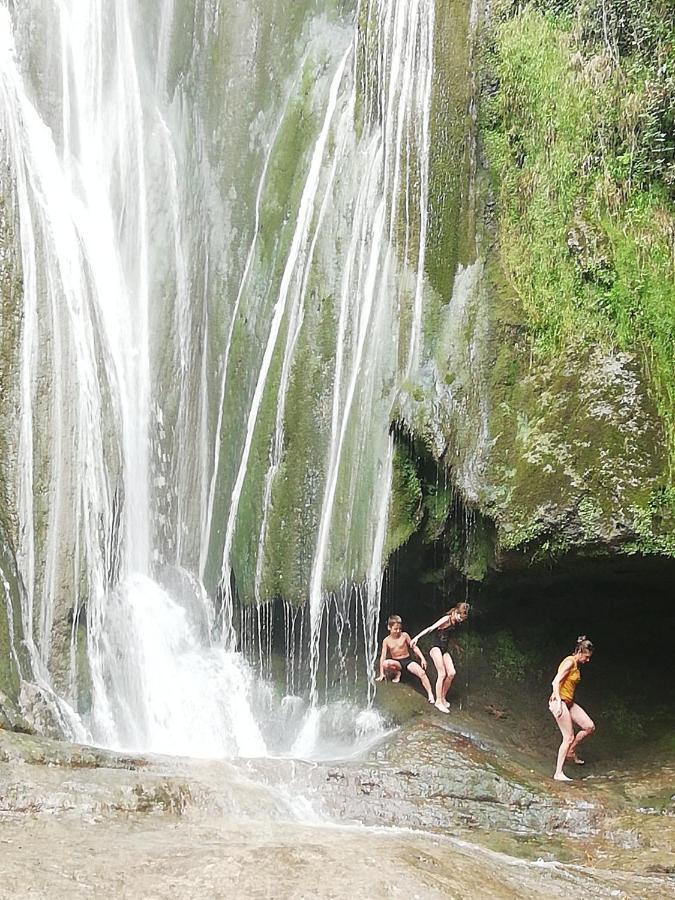 Camping Les Campagnes Рокамадур Екстериор снимка