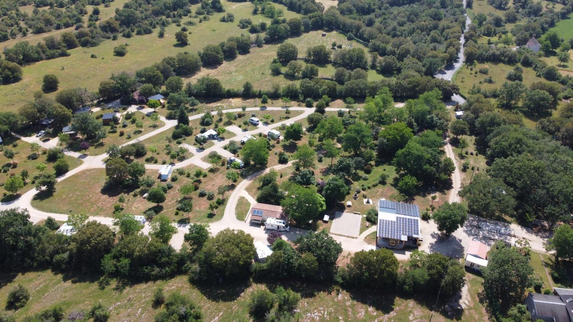 Camping Les Campagnes Рокамадур Екстериор снимка