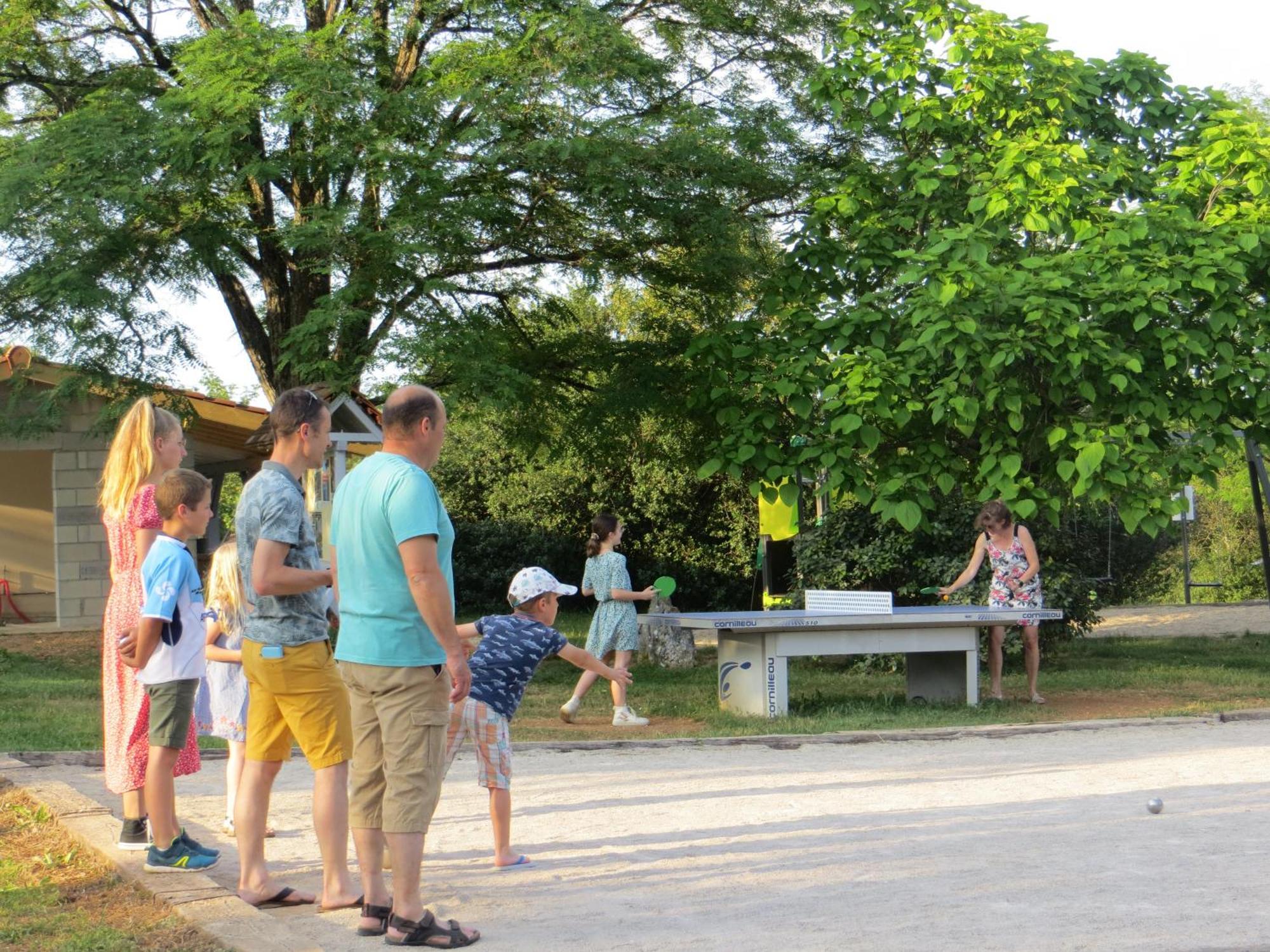 Camping Les Campagnes Рокамадур Екстериор снимка