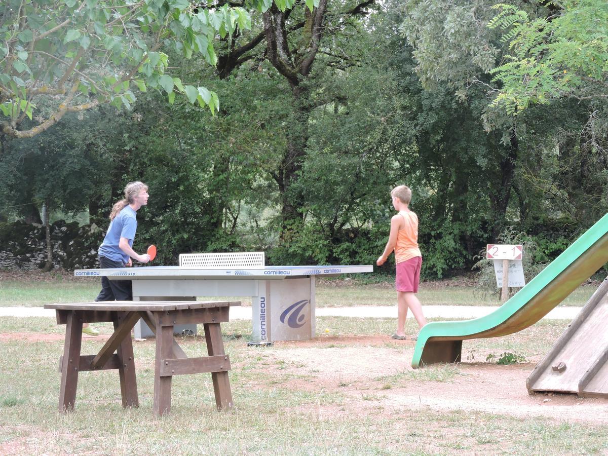 Camping Les Campagnes Рокамадур Екстериор снимка